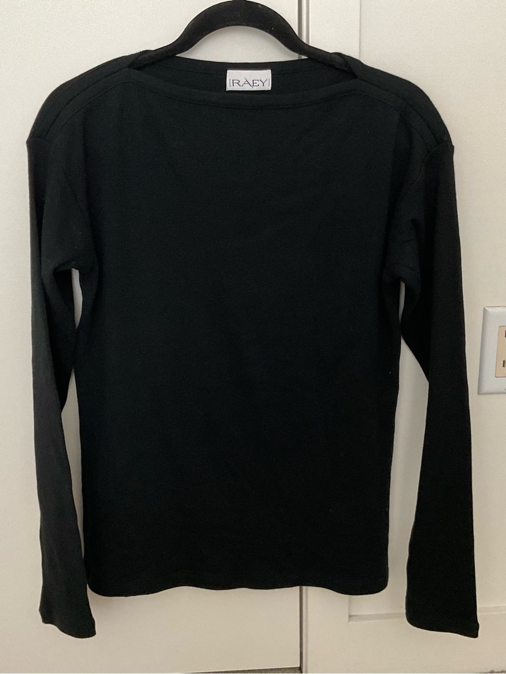 RAEY Women's Black Long Sleeve Crewneck Tee